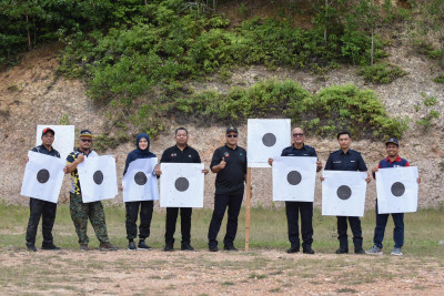 nembak15